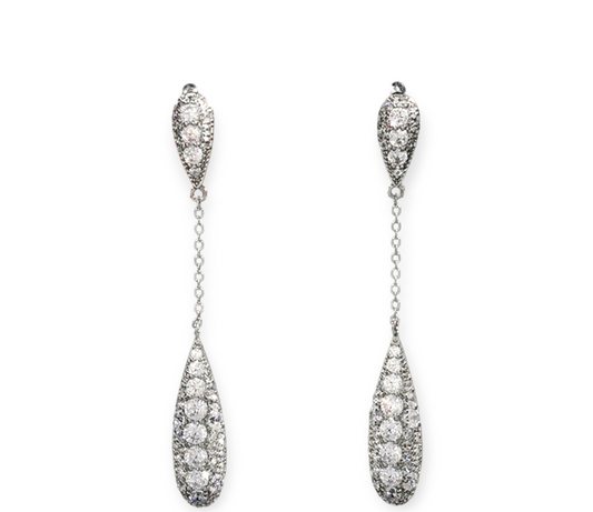 Elegant vintage-inspired wedding earrings