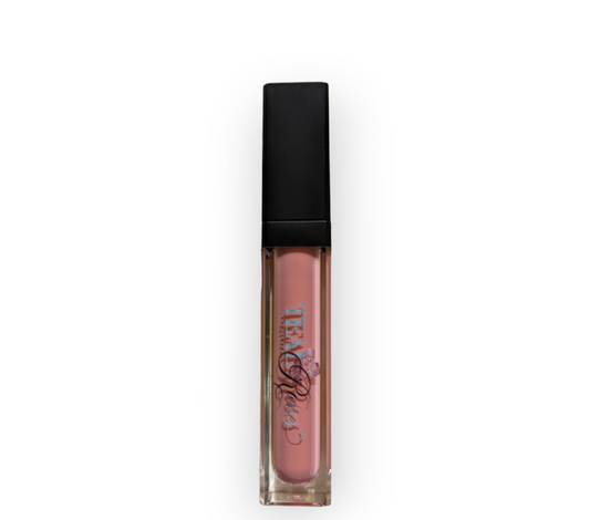 Matte liquid lipstick with bold, long-lasting color and smooth application