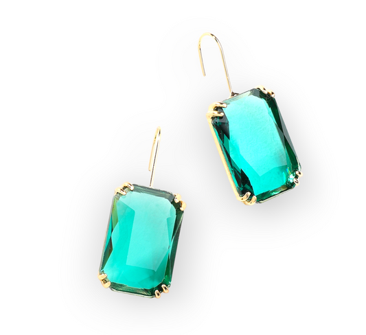 Queen of Emerald Earrings with vibrant green gemstones, perfect for elegant and special occasions